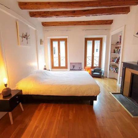 L'atypique : Triplex 8 Couchages En Vieille Ville