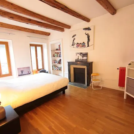 L'atypique : Triplex 8 Couchages En Vieille Ville